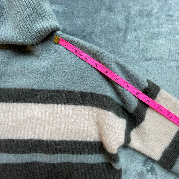 Sweaty Betty London Sweater Womens Small Pink Gray Striped Turtle Neck Luxe Cozy - Picture 10 of 11